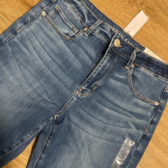 American Eagle Skinny Kick jeans - Picture 2 of 5